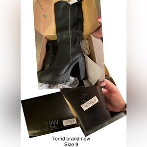 New Torrid size 9 black boots - shipping $12